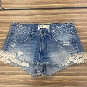 ABERCROMBIE Distressed Low Rise Crochet Shorts 2